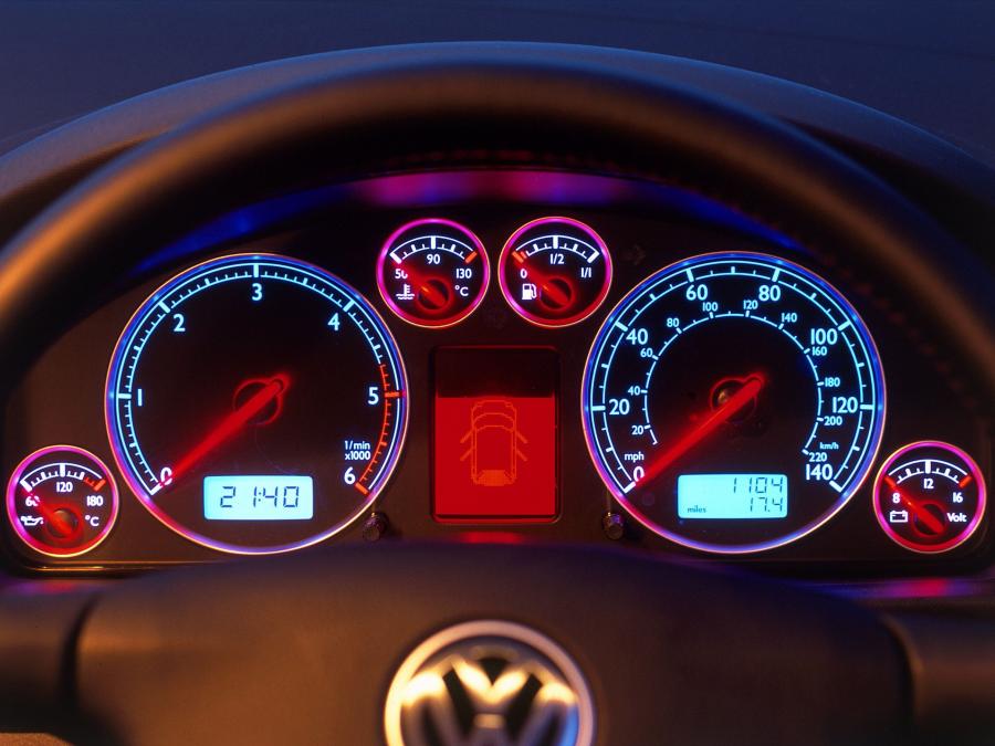  Volkswagen Sharan 2004 года  (фото 6 из 8)